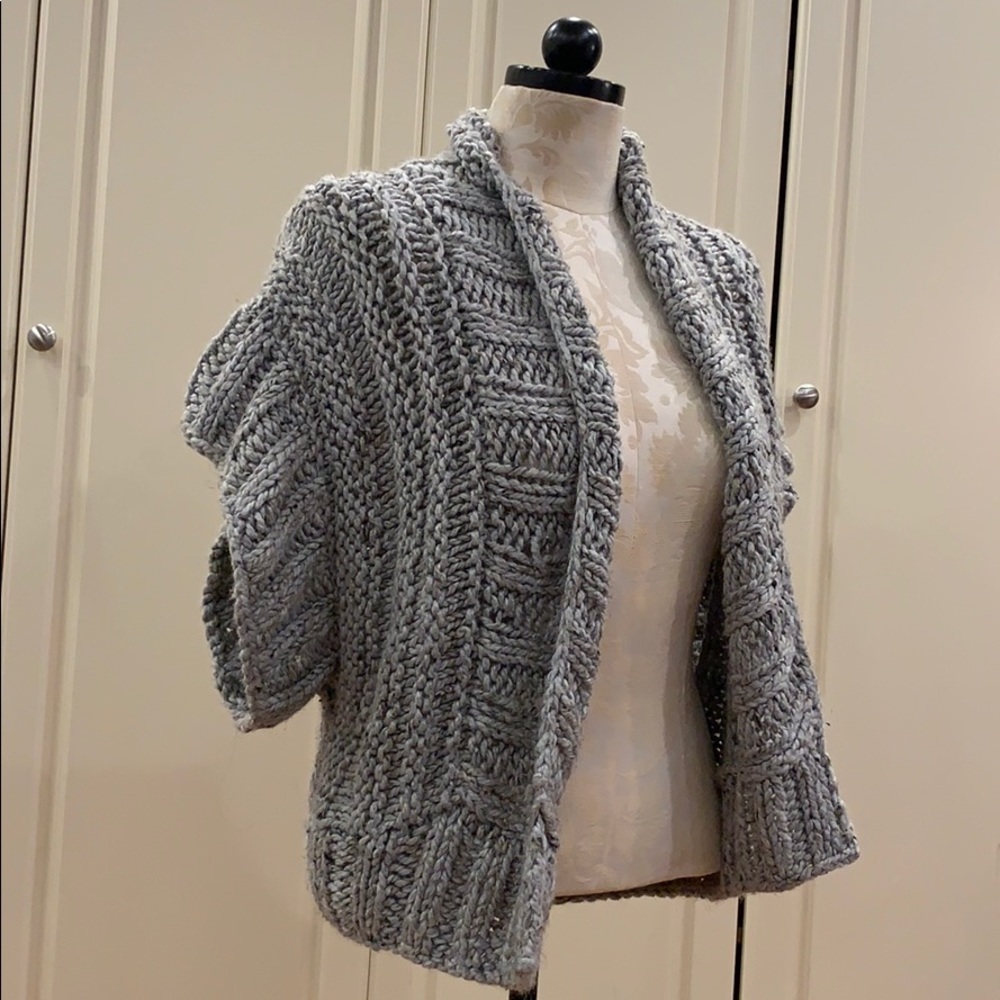 Handknit 🤚 shrug